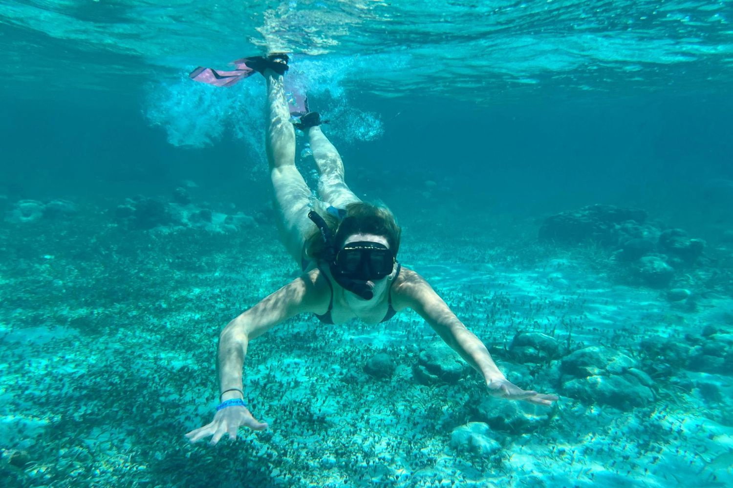 Traveller underwater snorkelling in Belize