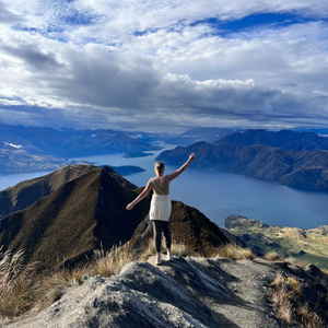 Traveller at Roys Peak, New Zealand 