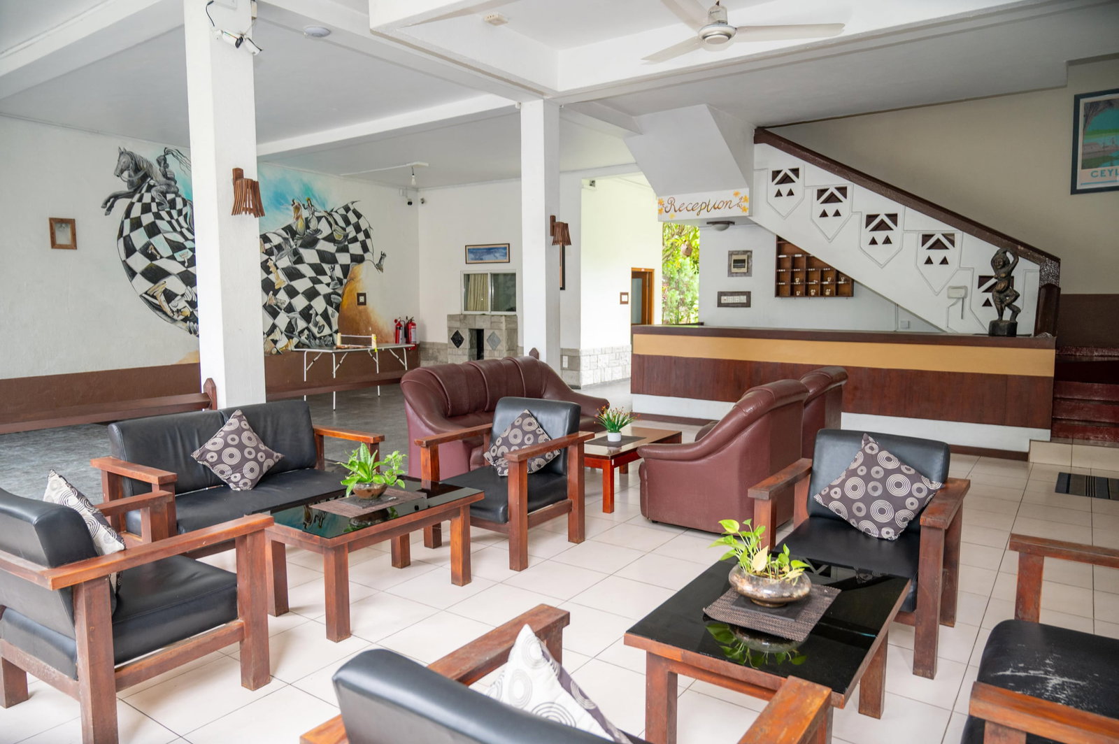communal area in hostel accommodation sri lanka