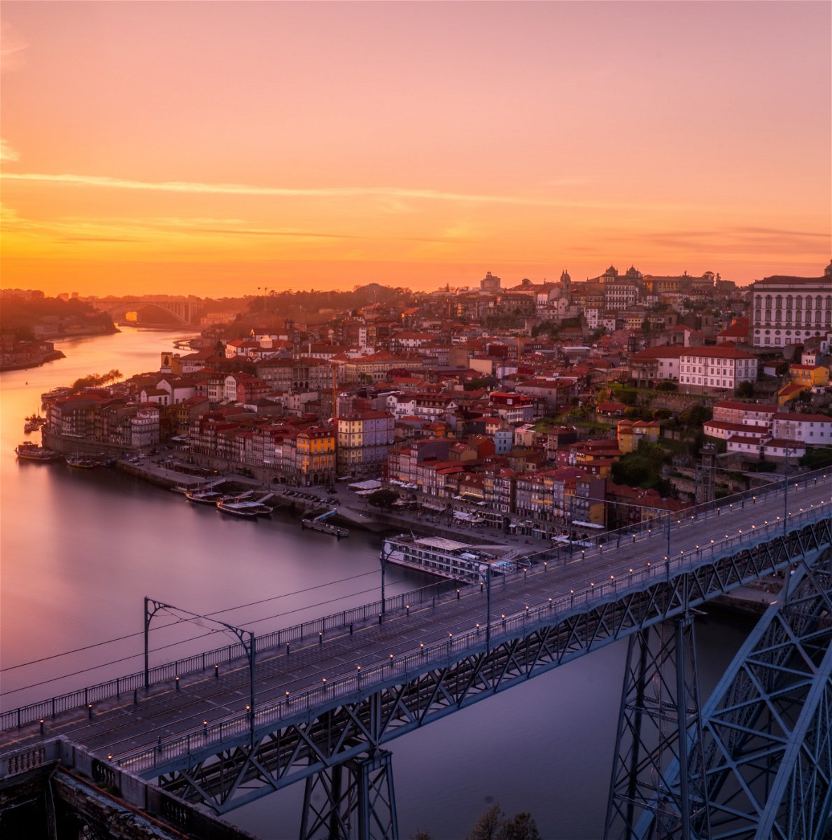 Sunset over Porto bridge