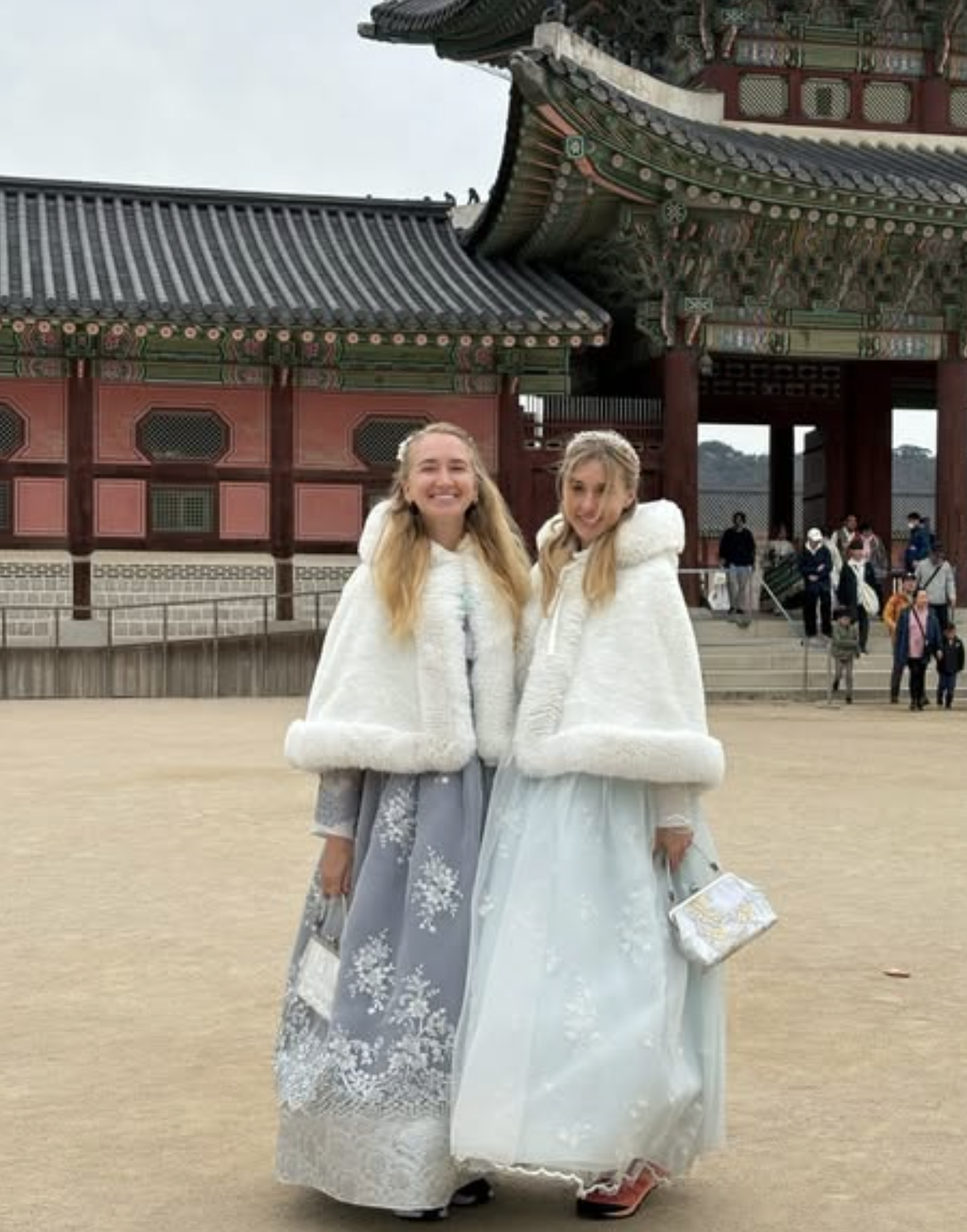 Travellers at Gyeongbokgung Palace