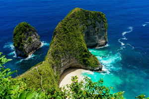 kelingking beach on nusa penida indonesia Bali