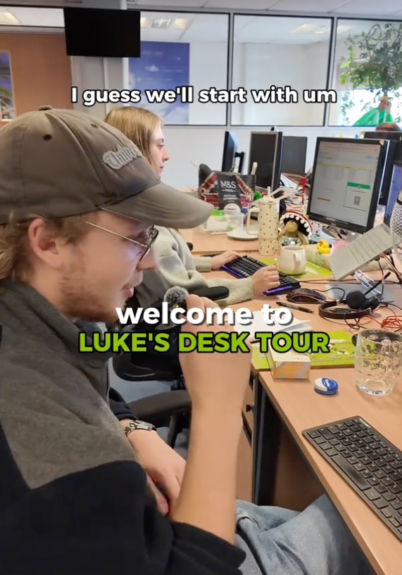 Luke's Desk Tour. Luke Travel Advisor
