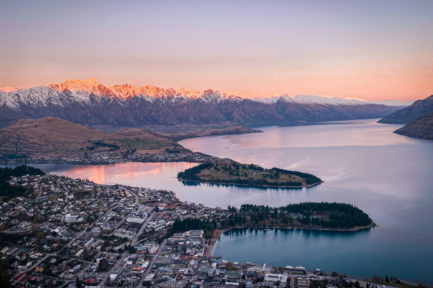 Sunrise over Queenstown and Lake Wakatipu in New Zealand